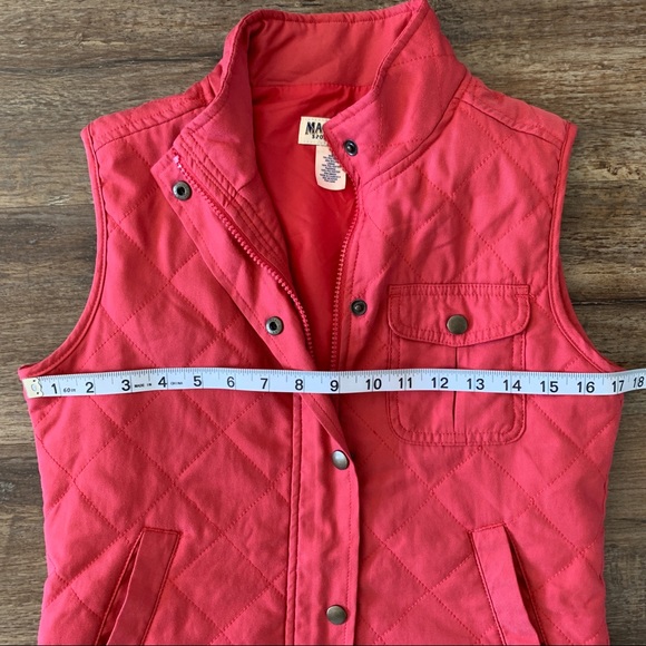 Magellan Quilted Vest - Picture 7 of 10